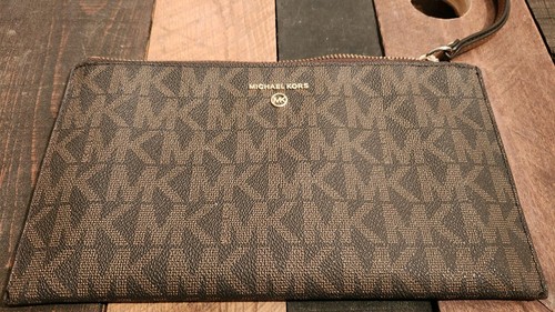 Michael Kohrs Signature Jet Set Medium Logo Wristlet Purse