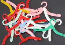  20 VINTAGE DOLL SIZE HARD PLASTIC HANGERS--3.5" WIDE--EXCELLENT 2-5-B
