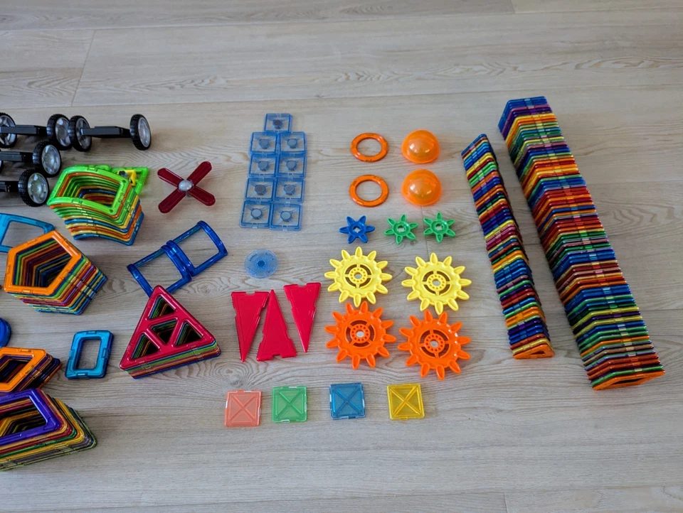 339 Piece Magformers Rare Collection (Many Hard To Find Shapes Included!) - Image 3 of 3
