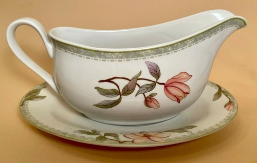 Oneida Fine Porcelain Select Collection Savannah Pattern Gravy Boat & Underplate - Picture 2 of 6