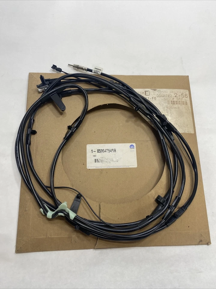 Novo Cabo de Antena de Rádio Mopar Chrysler Pacifica 2007-08 5064254AB Fabricante de Equipamento Original - Imagem 2 de 3