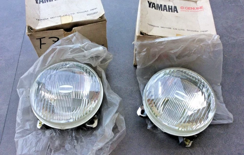 FOR YAMAHA FZR250 LENS LR SET (QTY.2) NOS 46X-84320-H0 , 46X-8432A-H0