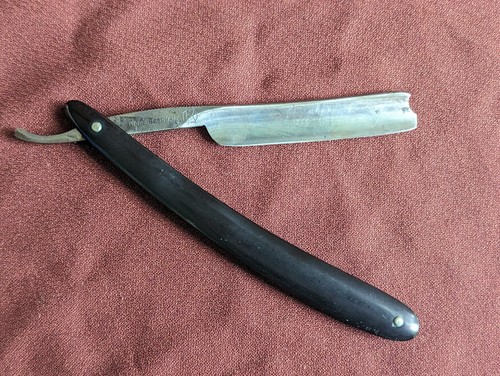 Vintage KRUPP STEEL Straight Razor Blade GERMANY - Picture 6 of 11