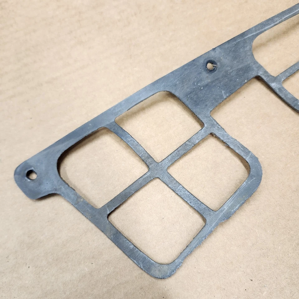 84-96 C4 Corvette Windshield Wiper Arm Cowl Screen Cover LEFT Drivers OEM Flaw - Изображение 4 из 4