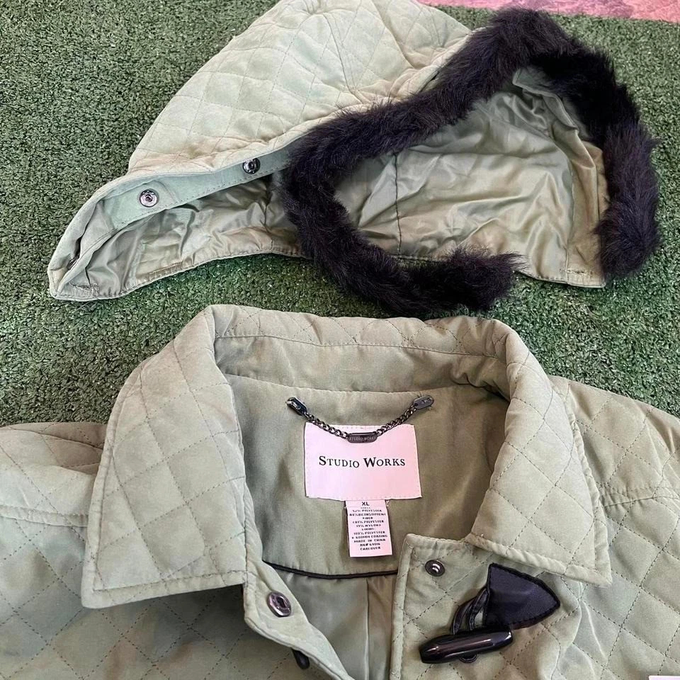 Studio Works Green Quilted Jacket Coat Parka Fur Hood Toggle Womens XL Org $140 - Image 4 of 4