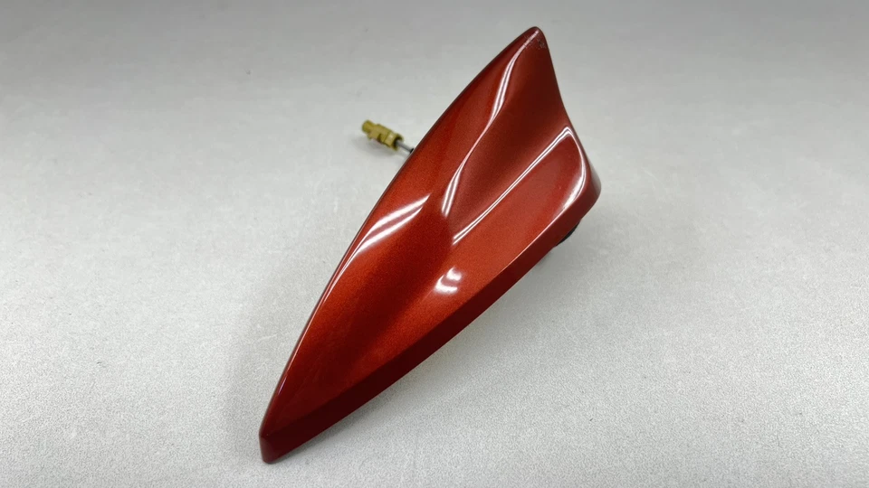 RECEPTOR ANTENA ALETA TIBURÓN TECHO SEDÁN CHEVY SS 14-17 92284240 OEM Foto 4 de 4