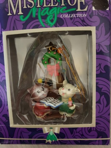 mistletoe magic mouse ornament - Picture 4 of 4