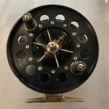 KELSEY / DANIELS 3 3/4” WIDE DRUM AERIAL CENTERPIN FISHING REEL.