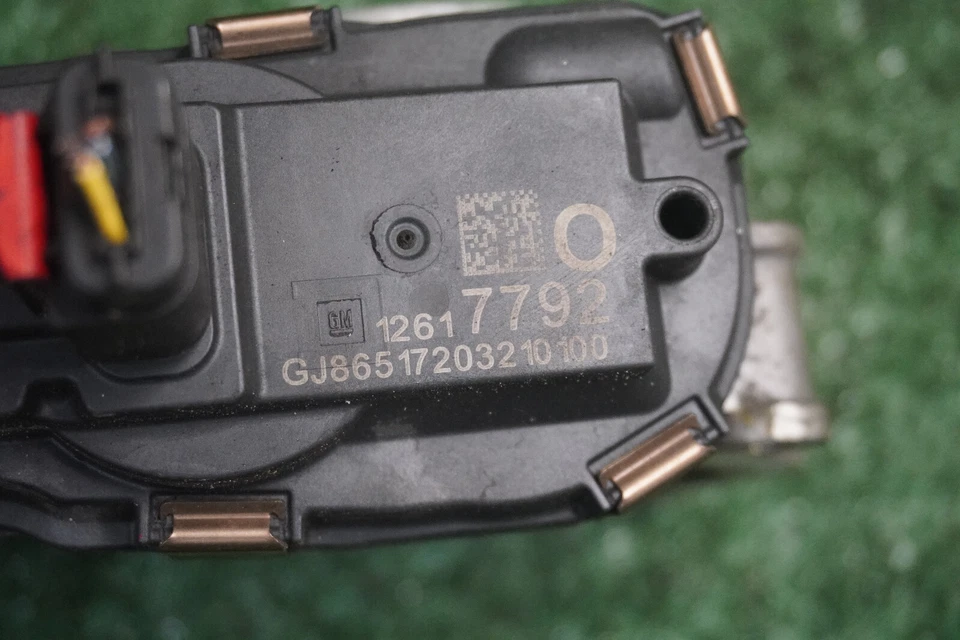 Chevrolet Tahoe 2015 2016 carrocería del acelerador 5,3 L fabricante original 136 k millas 12617792 Foto 4 de 4