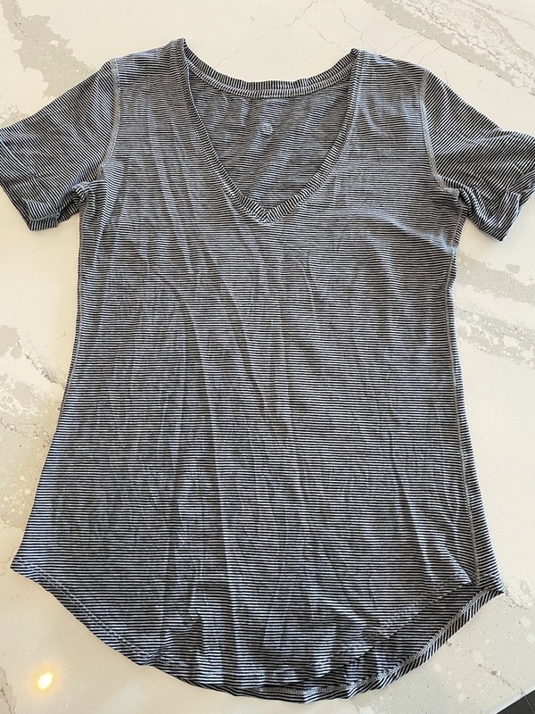 Women’s Lululemon Love Tee II Tonka Stripe Black Heathered Medium Gray Size 2/4