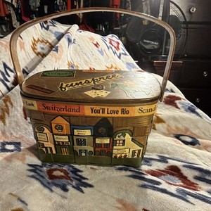 Small 1963 Woodgrain Wood/Metal Hinged Lidded Box w/ Handle Travel Village  caro