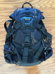 Oakley Icon Mini Backpack | eBay