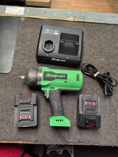 Snap-on 18v Ct9050g 18 V 12 Drive Impact Wrench With 2 Batteries And Charger Snap-on 18v Ct9050g 18 V 12 Drive Impact Wrench With 2 Batteries And Charger