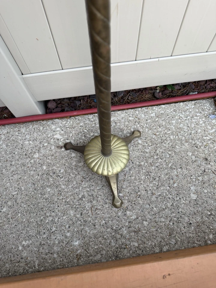 Vintage Gentlemens Solid Brass Valet Stand In Nice Condition - Image 3 of 4