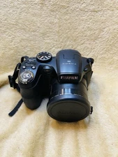 Fujifilm FinePix S2980 Compact Digital Bridge Camera 14MP CCD 18x Zoom 32GB Card