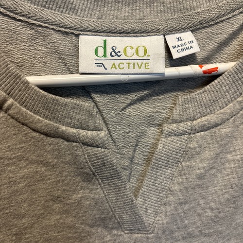 D & Co. Active Women's Shirt Split Neck Pockets Stretch Sz XL Gray Relaxed Fit - Picture 2 of 6