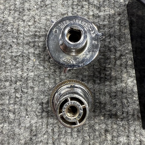 Ford OEM Vintage AM/FM Stereo Radio Faceplate & Knobs – Original Factory Part - Picture 7 of 9