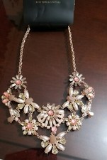 NEW YORK CO FLORAL NECKLACE BRAND NEW