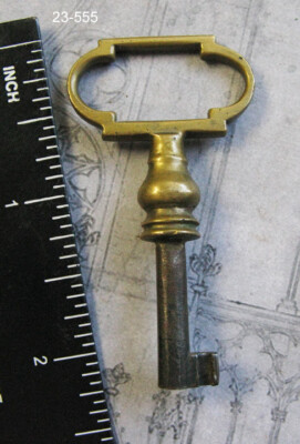 Stangle Keys Skeleton Key Fabulous Genuine Antique Brass Bow - More Old Strange Keys ...