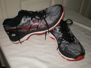 asics nimbus roja asics nimbus roja