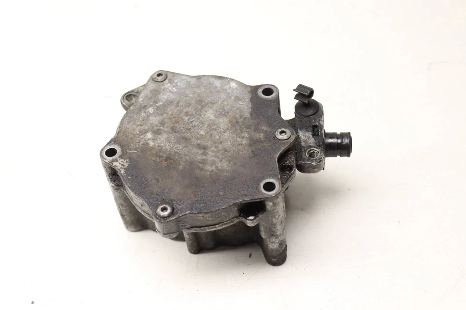 AUDI A6 QUATTRO 2012-2015 2,0 L - Bomba de vacío de freno 06J145100C Foto 3 de 4