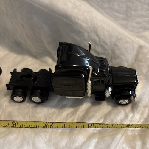 Explore the World Toy Semi-Truck Trailor Boy's Plastic Jungle Animals - Picture 13 of 17