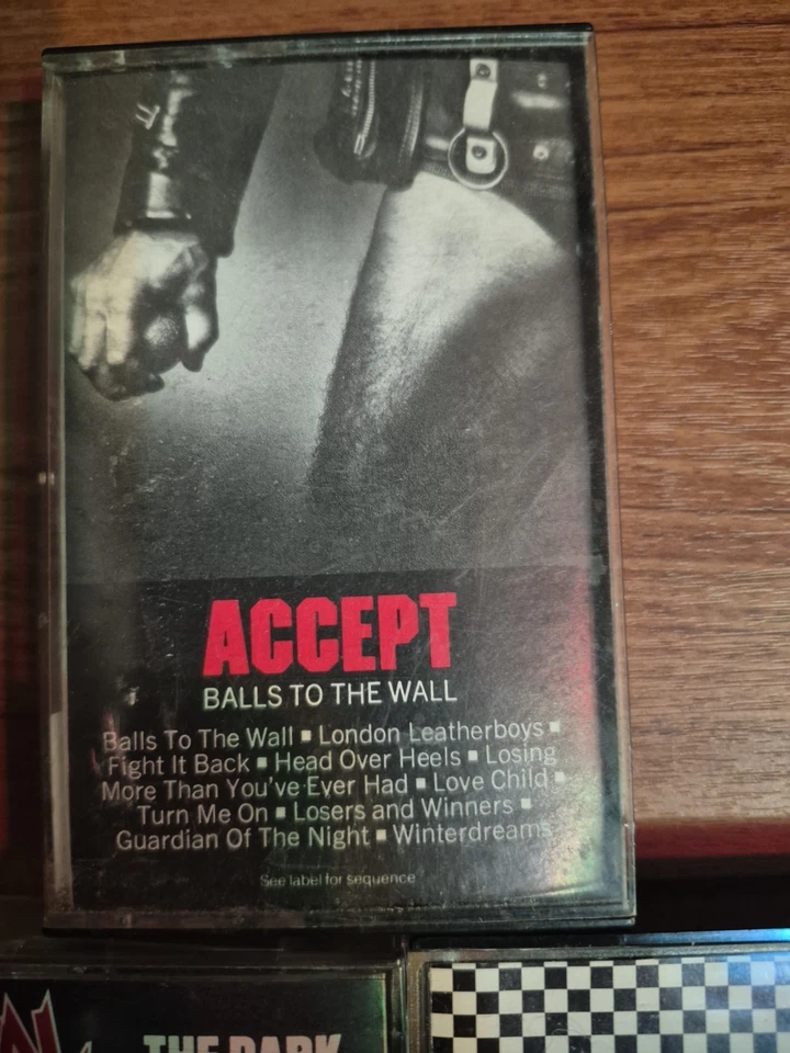 Metal, CASSETTE LOT, ACCEPT Balls To The Wall", METAL CHURCH The DARK" FASTWAY Foto 2 de 4