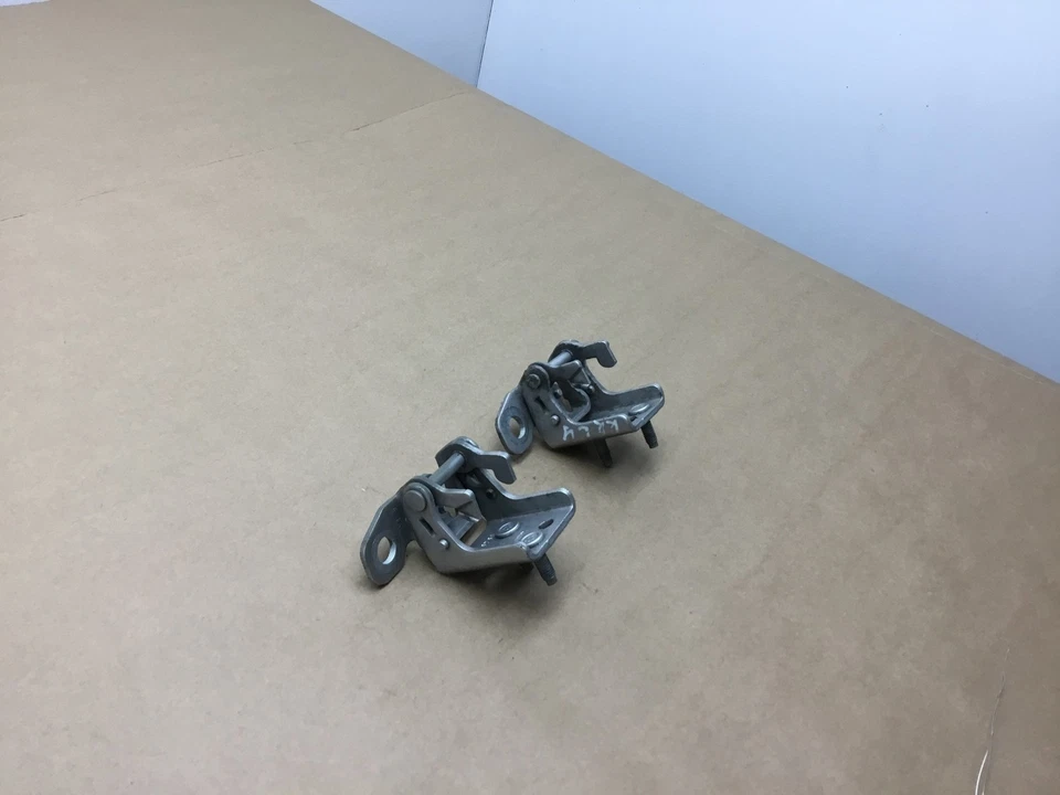 Mercury Montego Rear Left Driver Door Hinges Hinge Set Pair 2005 2006 2007 :A - Image 2 of 4