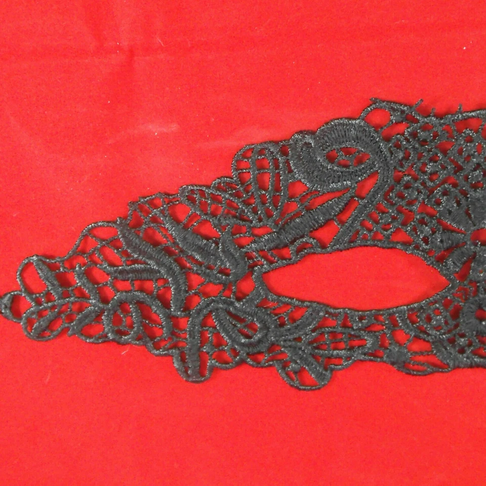 Pretty Black Lace Flower Party Eye Mask: Prom/Fancy Dress/Masquerade: UK Seller - Image 3 of 4