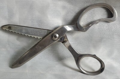 Vintage Rare find Eversharp Scizzors Crafting Crinkle Cut Vintage Rare find Eversharp Scizzors Crafting Crinkle Cut
