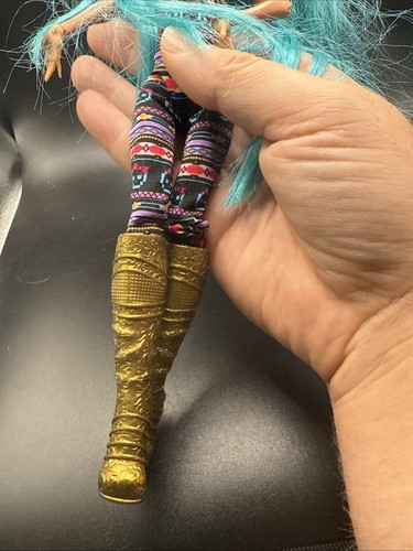 RARE Monster High "Brand Boo Students" Isi Dawndancer Mattel - Picture 8 of 12