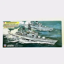 Pit Road Skywave J-10 Japan Defence Ship JMSDF DDG168 Tachikaze Model Kit