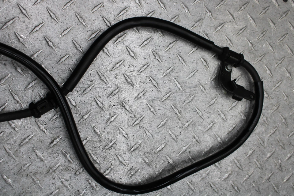 2001 HONDA SHADOW ACE 750 VT750CD DELUXE FRONT BRAKE CALIPER HOSE 45126-MBA-J11 - Image 2 of 4