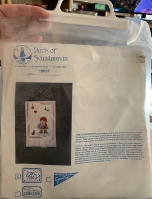 Ports Of Scandinavia JULENISSE Santa & Black Cat Needlepoint Banner Kit #19891