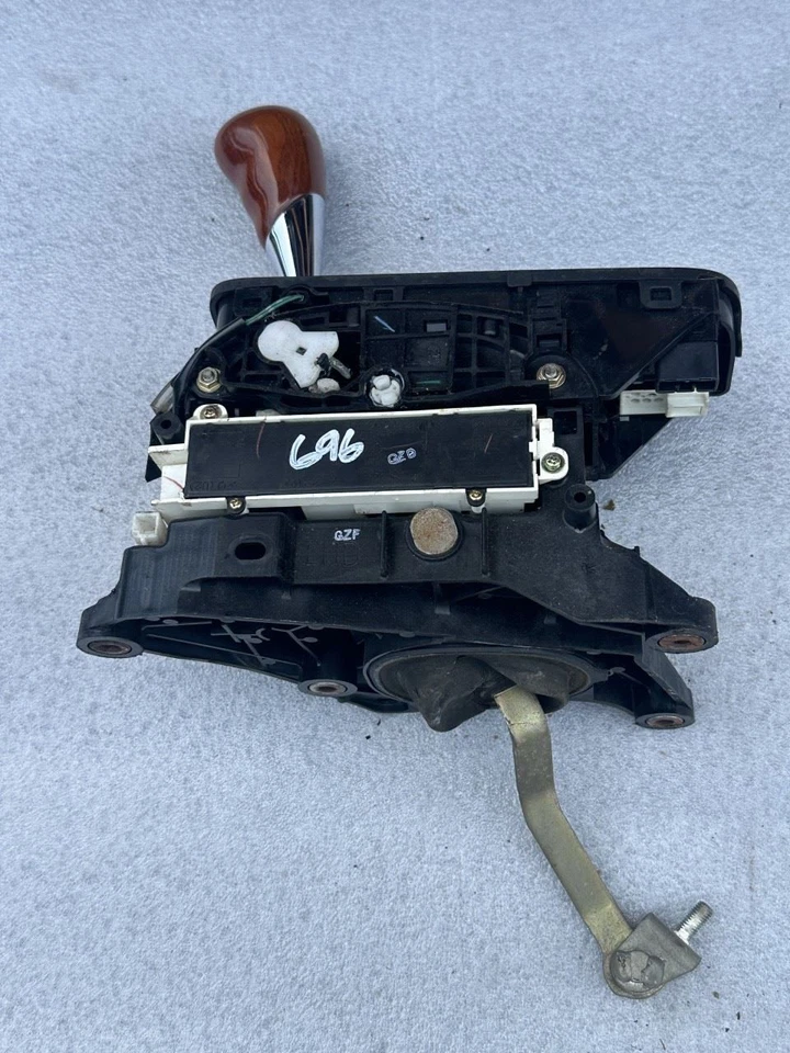 2002 2003 2004 2005 LEXUS SC430 FLOOR GEAR SHIFTER WITH WOOD KNOB - Image 4 of 4