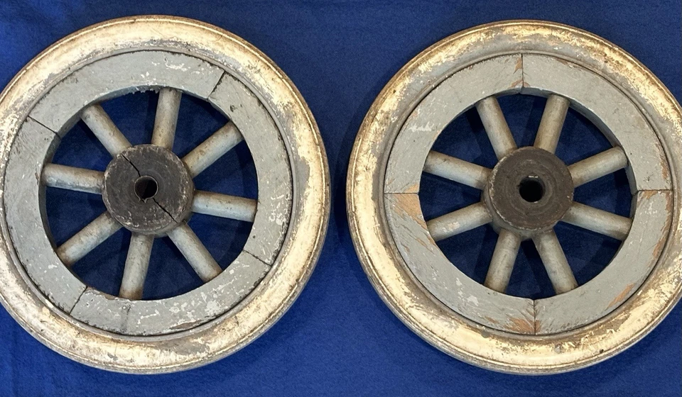 Старая ферма сарай найти примитивный старинный винтажный деревянная тележка вагон багги колеса - Изображение 3 из 4