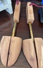 Medium Wooden Shoe Tree Stretcher Form Inserts Shapers Cedar Size M. 1 Pair