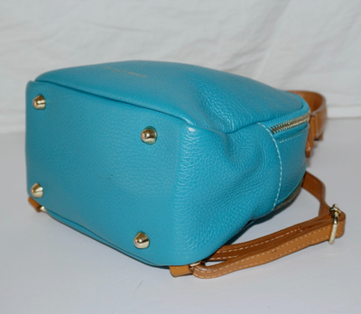 Divina Firenze | Blue Leather Backpack OS Minimalist Quiet Luxury Travel Divina Firenze Backpacks for Women on Sale up to 90% Off  main image 2