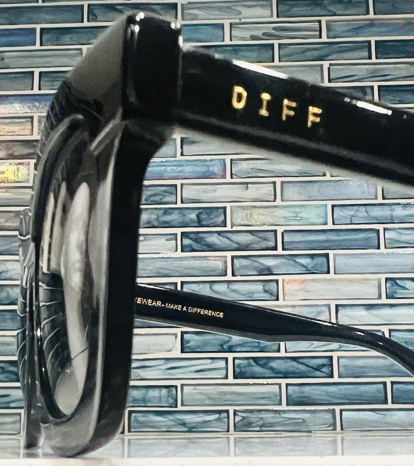 Designer Oversized DIFF CARSON Sunglasses Black F… - image 7