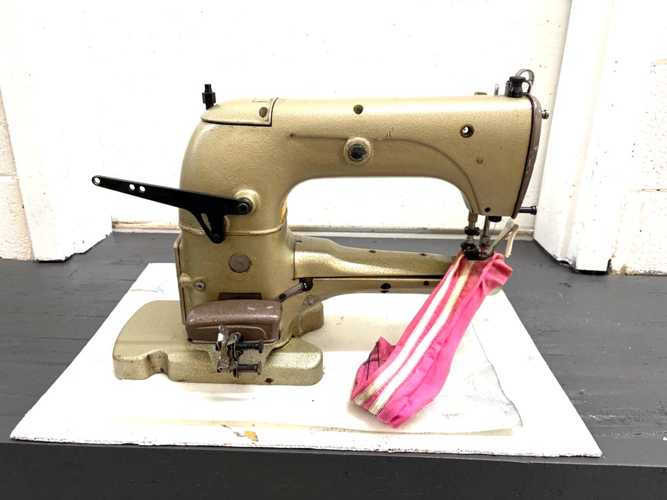 UNION SPECIAL 31200Q TWO NEEDLE UP-ARM TAPER HEAD ONLY INDUSTRIAL SEWING MACHINE - Image 4 of 4