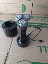 Philips Norelco Electric Shaver 8000 Set Black Wet Dry SenseIQ