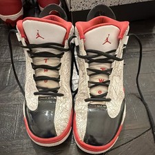 Jordan Air Jordan 1 Mid SE Sneaker White/Black/Red Kids US 7Y DV1360-160