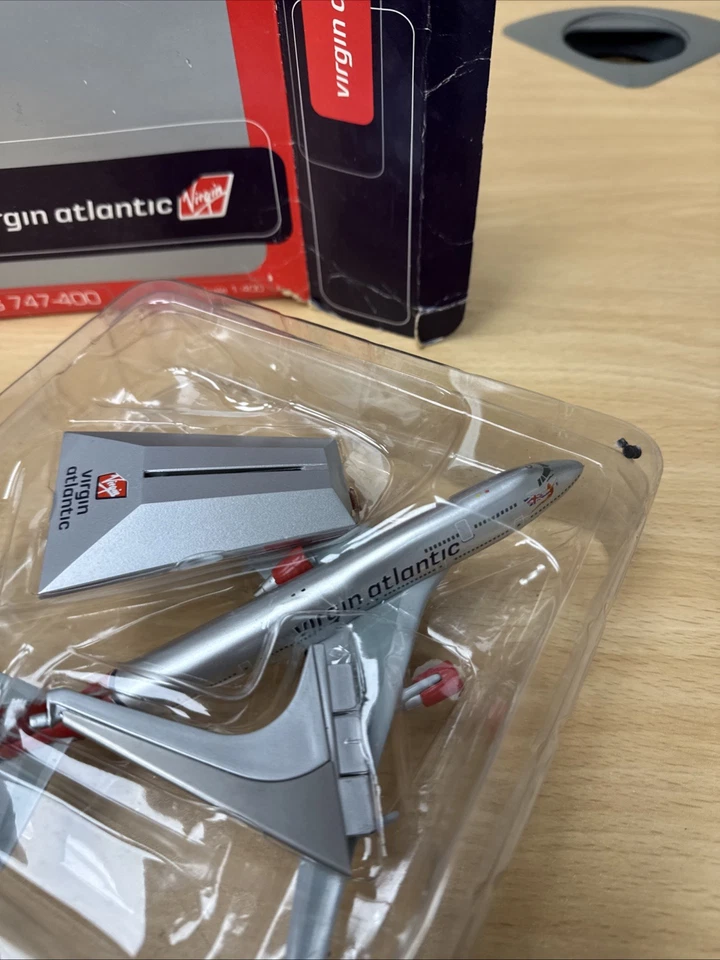 VIRGIN ATLANTIC BOEING 747-400 1/400 DAMA PENÉLOPE LIBREA ANTIGUA CON CAJA ORIGINAL Foto 2 de 4