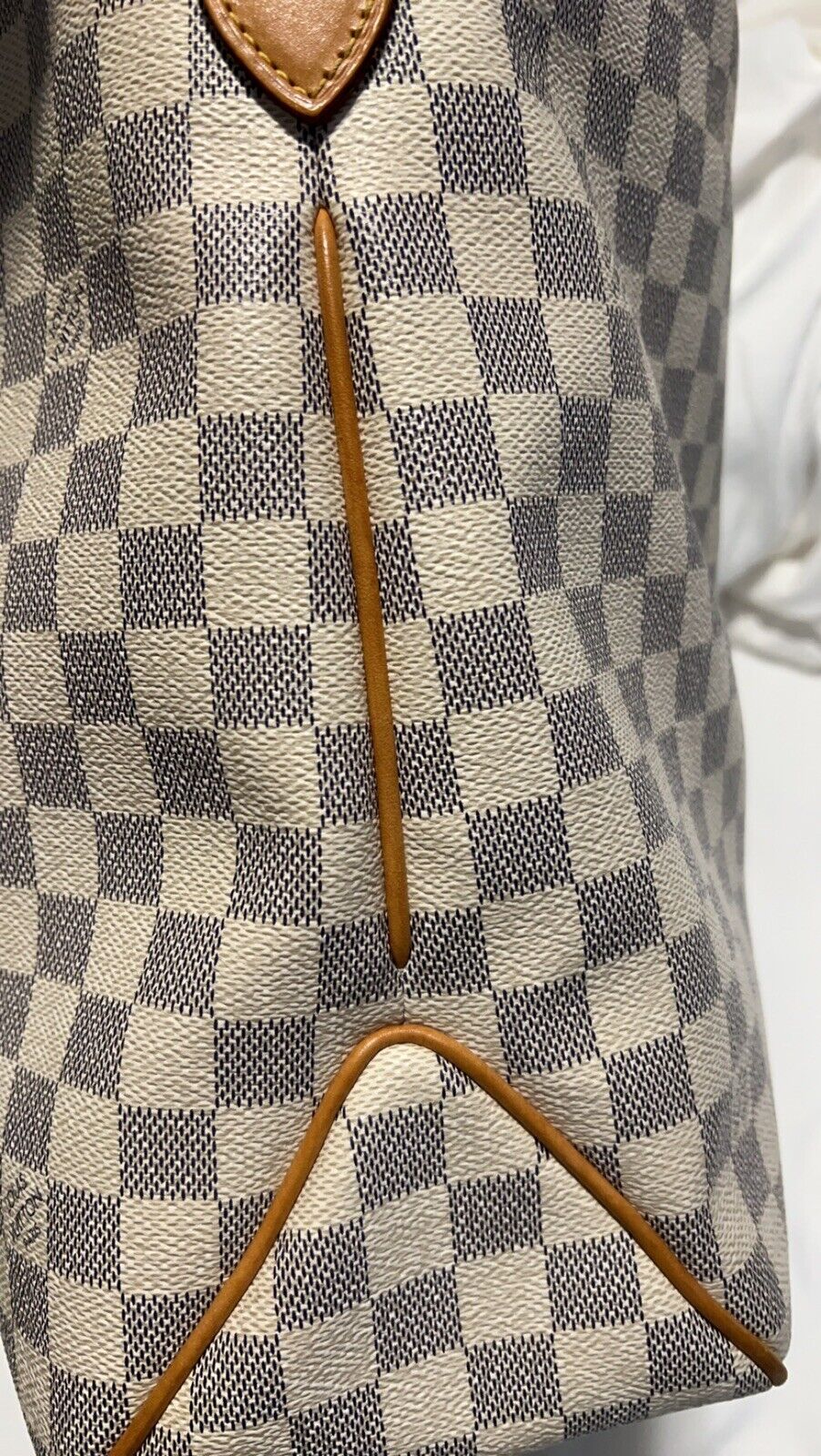 Picture 4 of 22