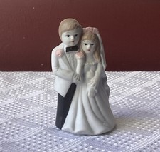 VTG Porcelain Bride Groom Wedding Cake Topper/ Bride Groom Figurine, 4" T.