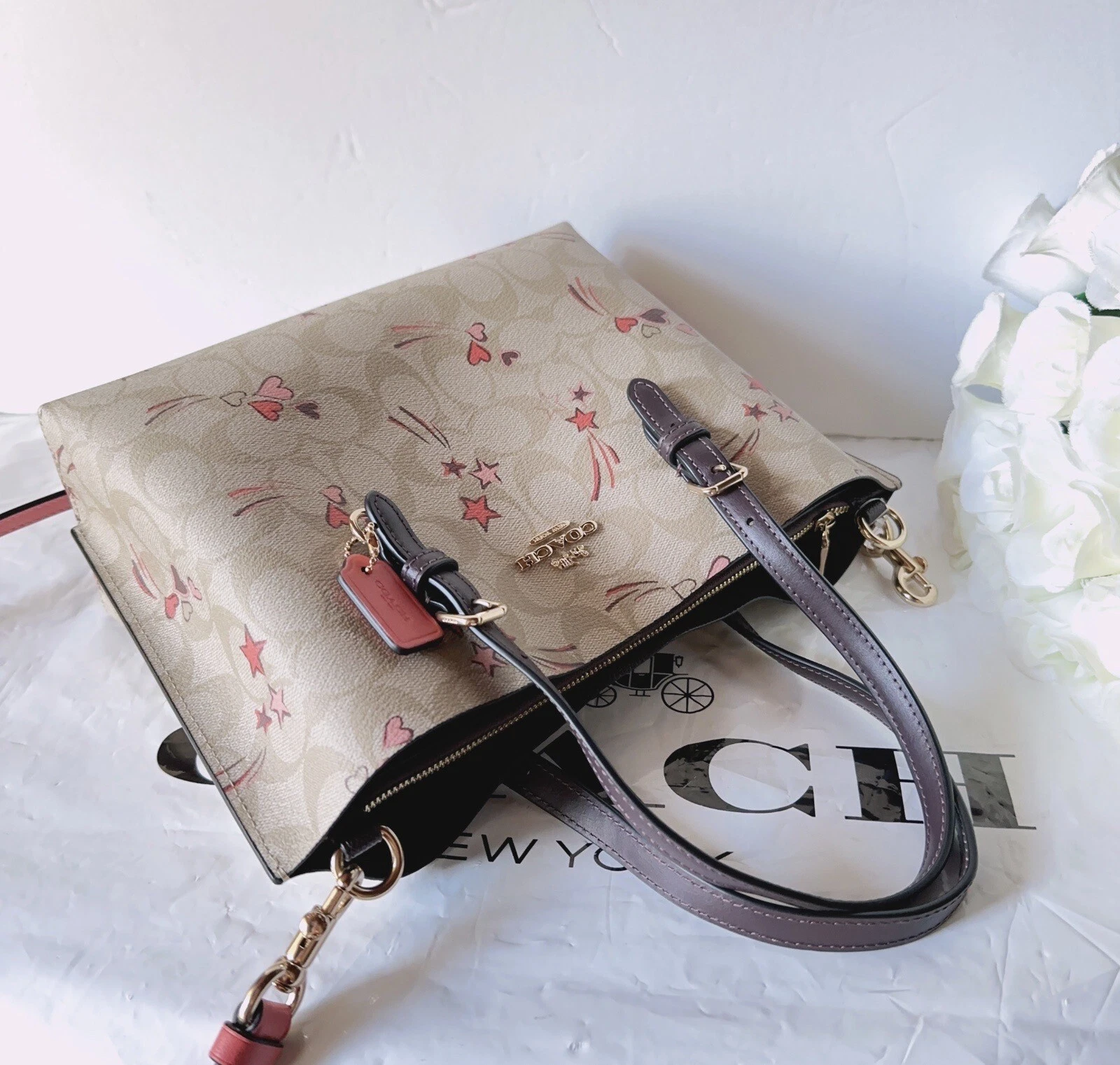 Borsa Coach Mollie 25 pollici nuova con etichette tela firmata con stampa cuore e stelle ck561