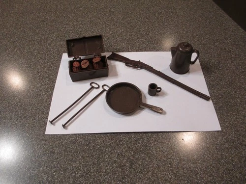 VINTAGE MARX JOHNNY WEST BEST OF THE WEST CAMPING ACCESSORIES