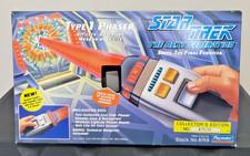 PLAYMATES 1994 STAR TREK TNG TYPE 1 PHASER - COMPLETE W/BOX  INSERTS