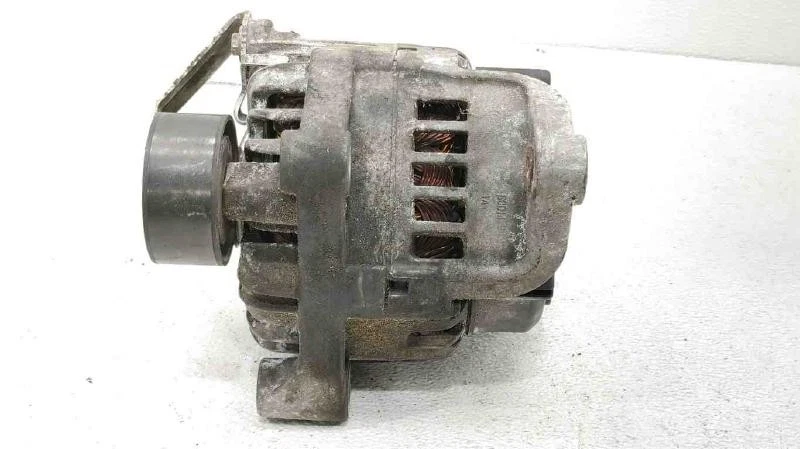 Alternador BMW X5 2007-2010 4,8 L 220 amperios Foto 2 de 4