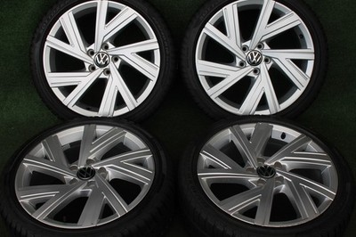 Orig. VW Golf 8 Bergamo 5H0601025M Winterräder 225/40 R18 92V DOT22 -5,7mm-6,6mm